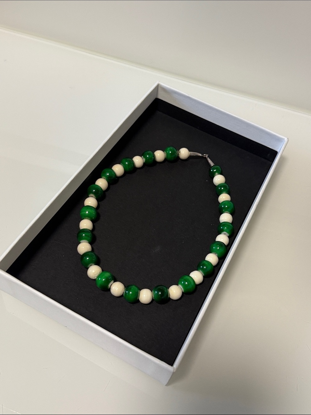 Undercover Beaded Necklace - Rare - Picture 12 of 17